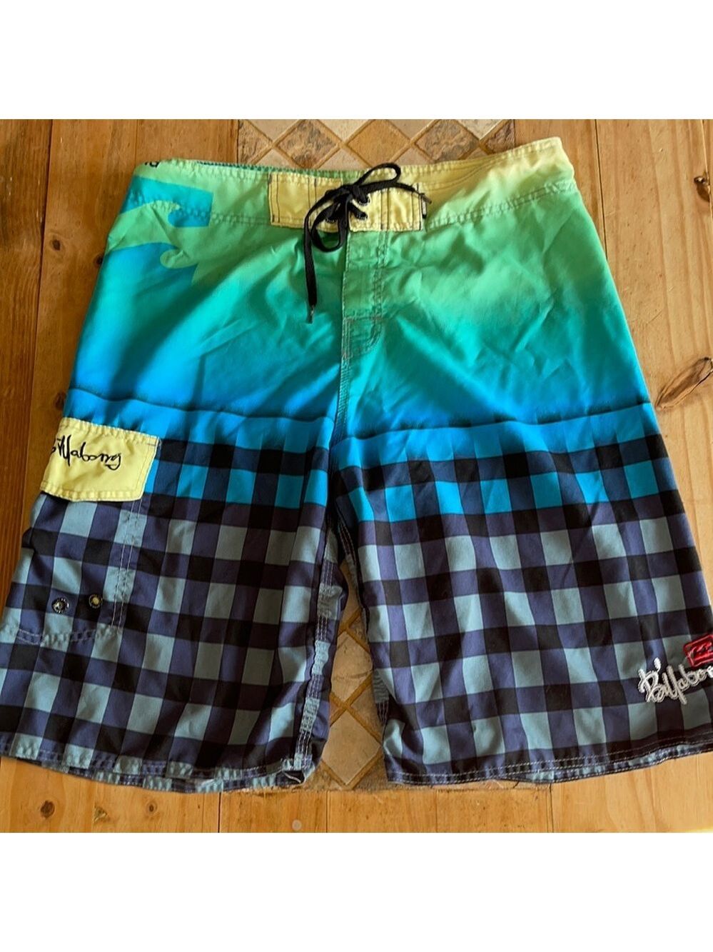 Billabong board shorts size 36🔥🔥
